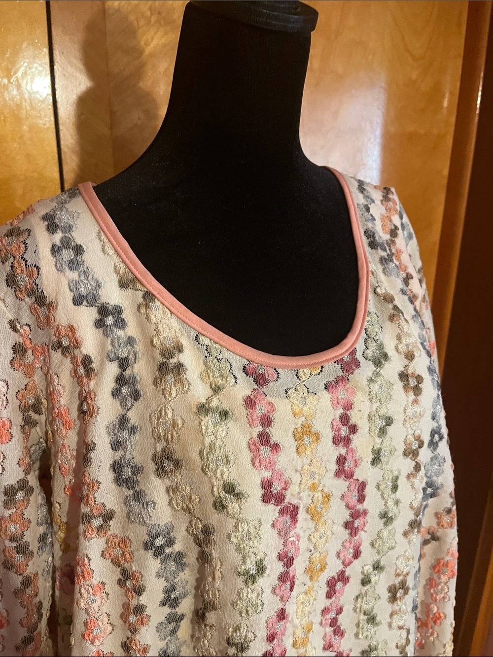 The Pyramid Collection Multicolor Floral Tunic - Picture 3 of 6